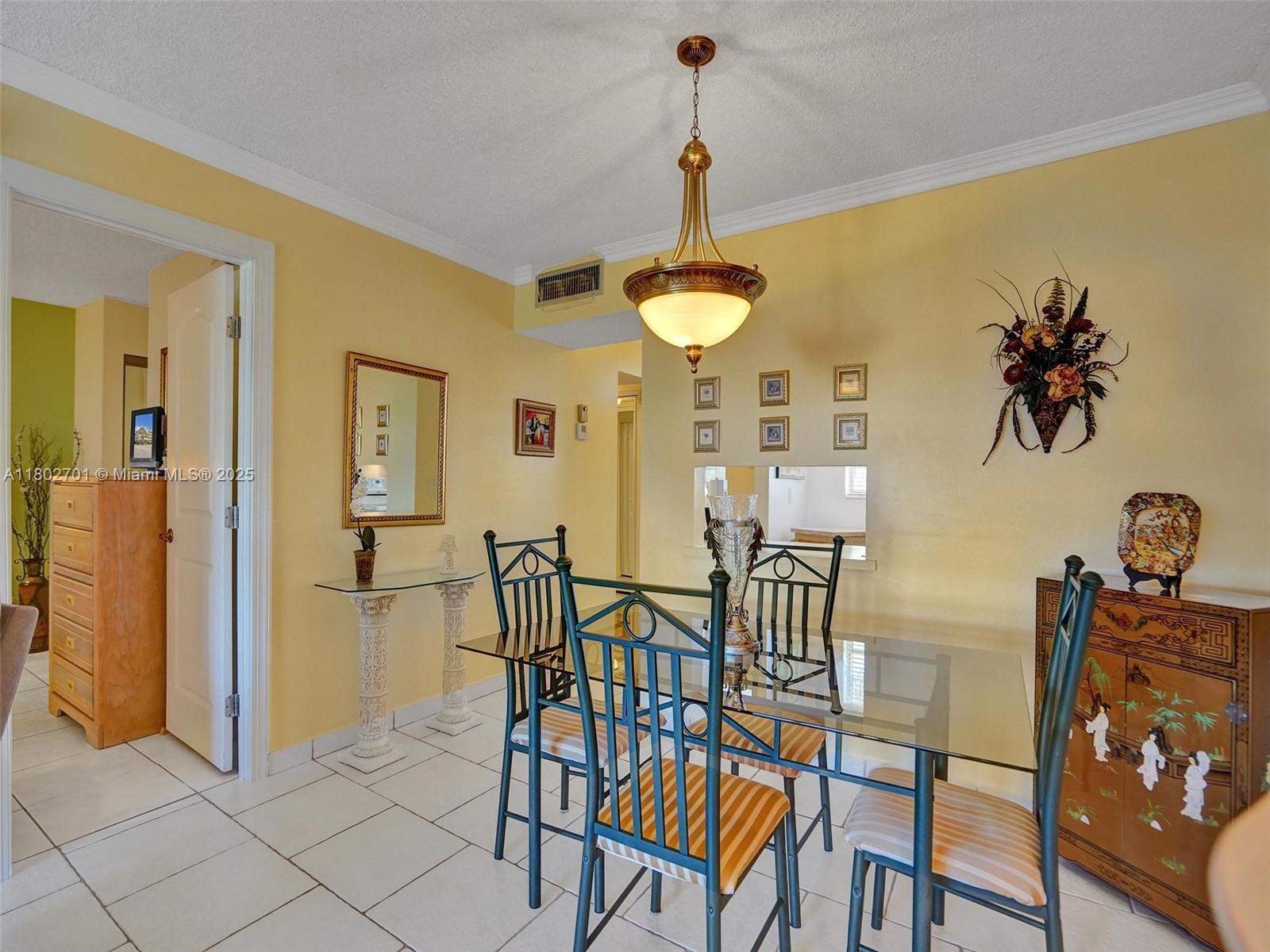 2800 NW 47th Ter #407B, Lauderdale Lakes, Florida image 8