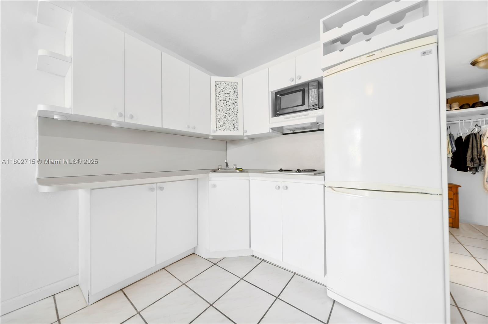 6484 Indian Creek Dr #202, Miami Beach, Florida image 4