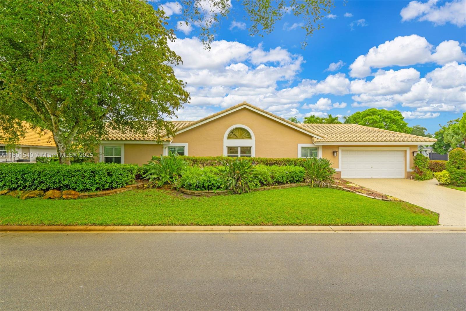 1708 NW 126th Dr, Coral Springs, Florida image 2