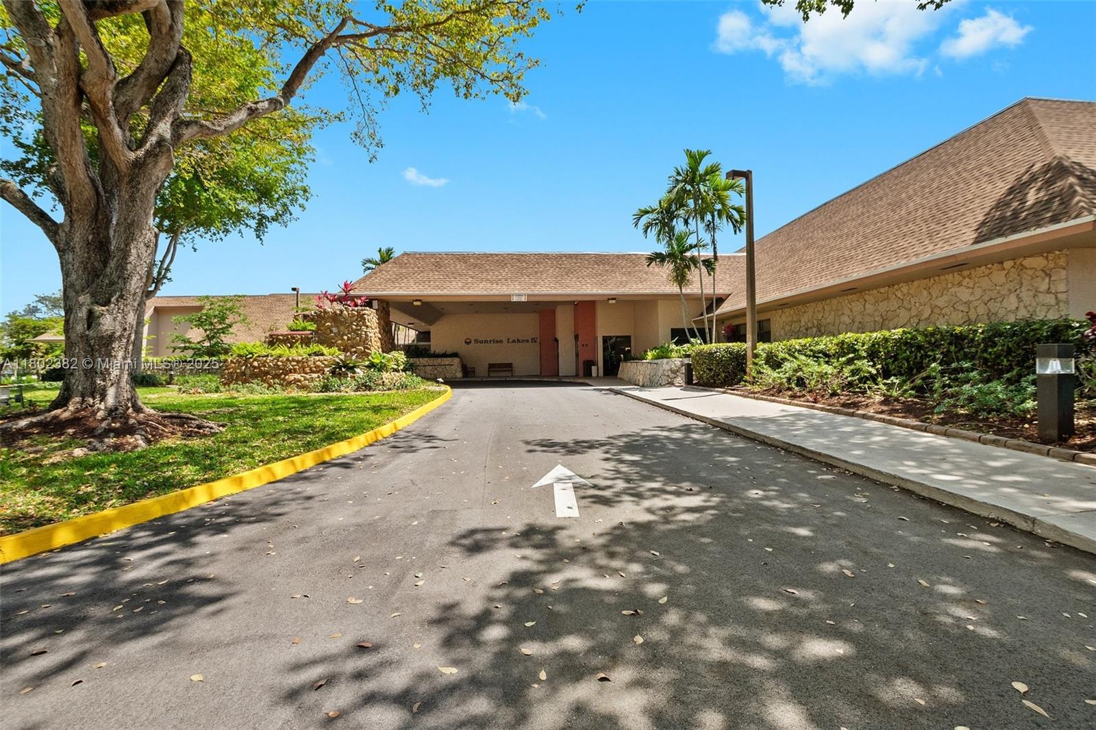 10451 Sunrise Lakes Blvd #203, Sunrise, Florida image 20