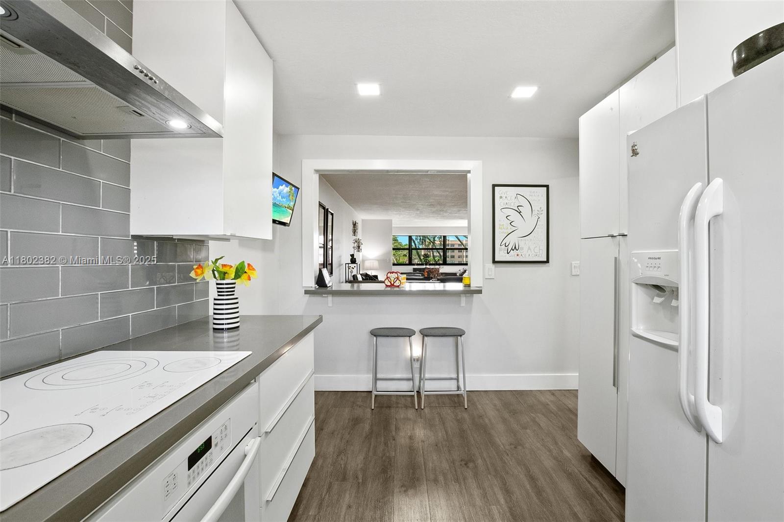 10451 Sunrise Lakes Blvd #203, Sunrise, Florida image 23
