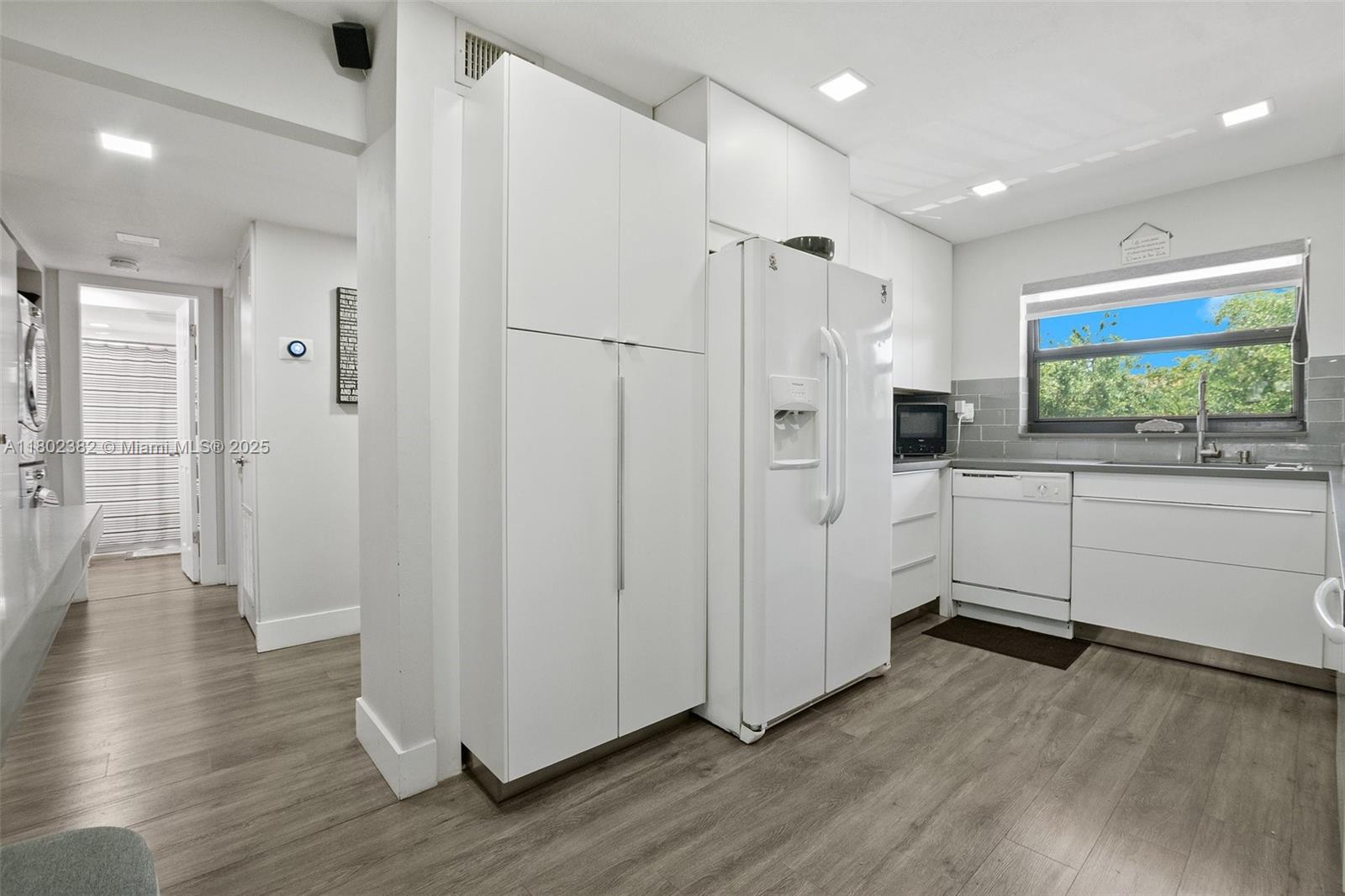 10451 Sunrise Lakes Blvd #203, Sunrise, Florida image 24