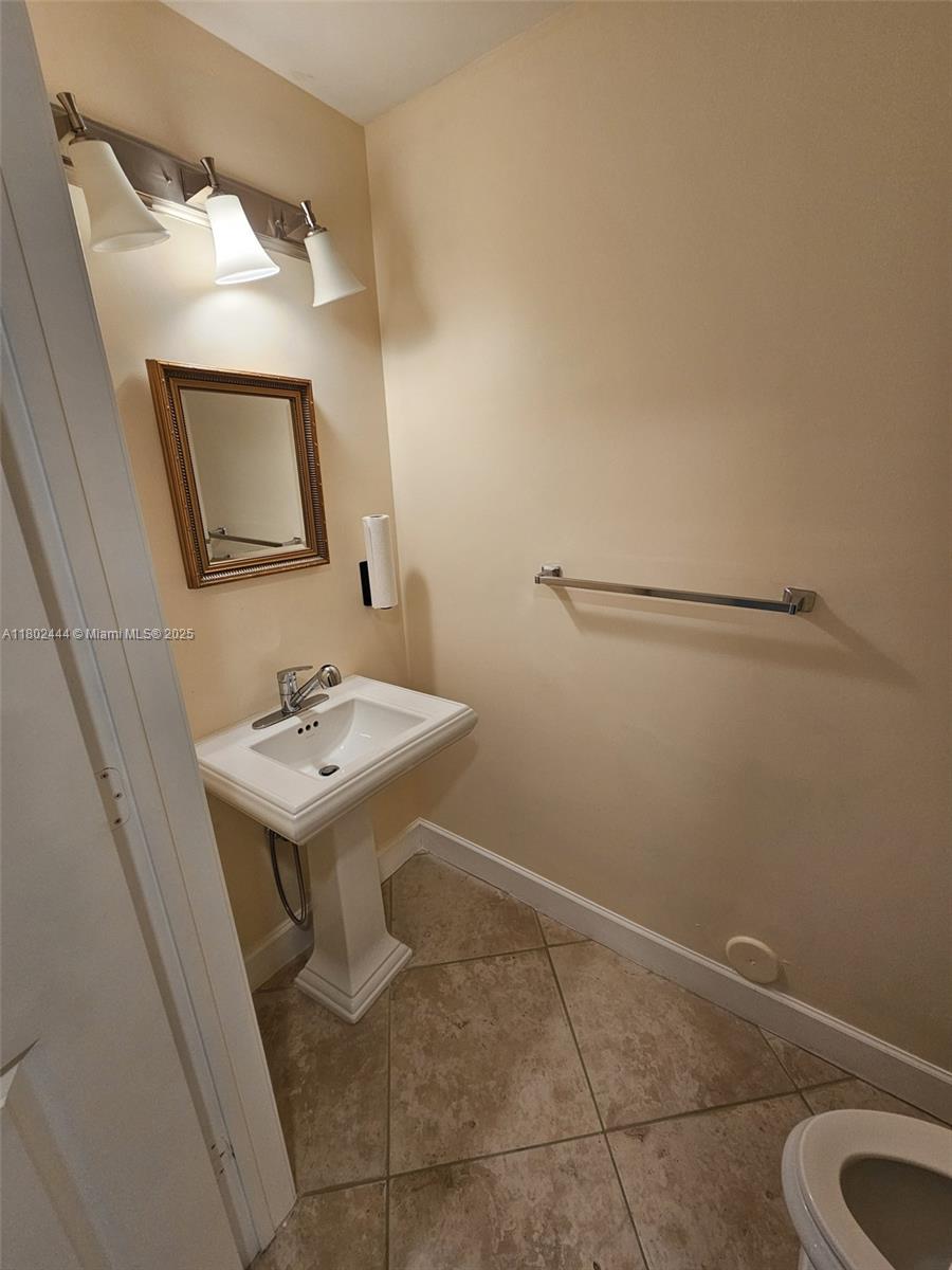 100 Andalusia Ave #604, Coral Gables FL 33134