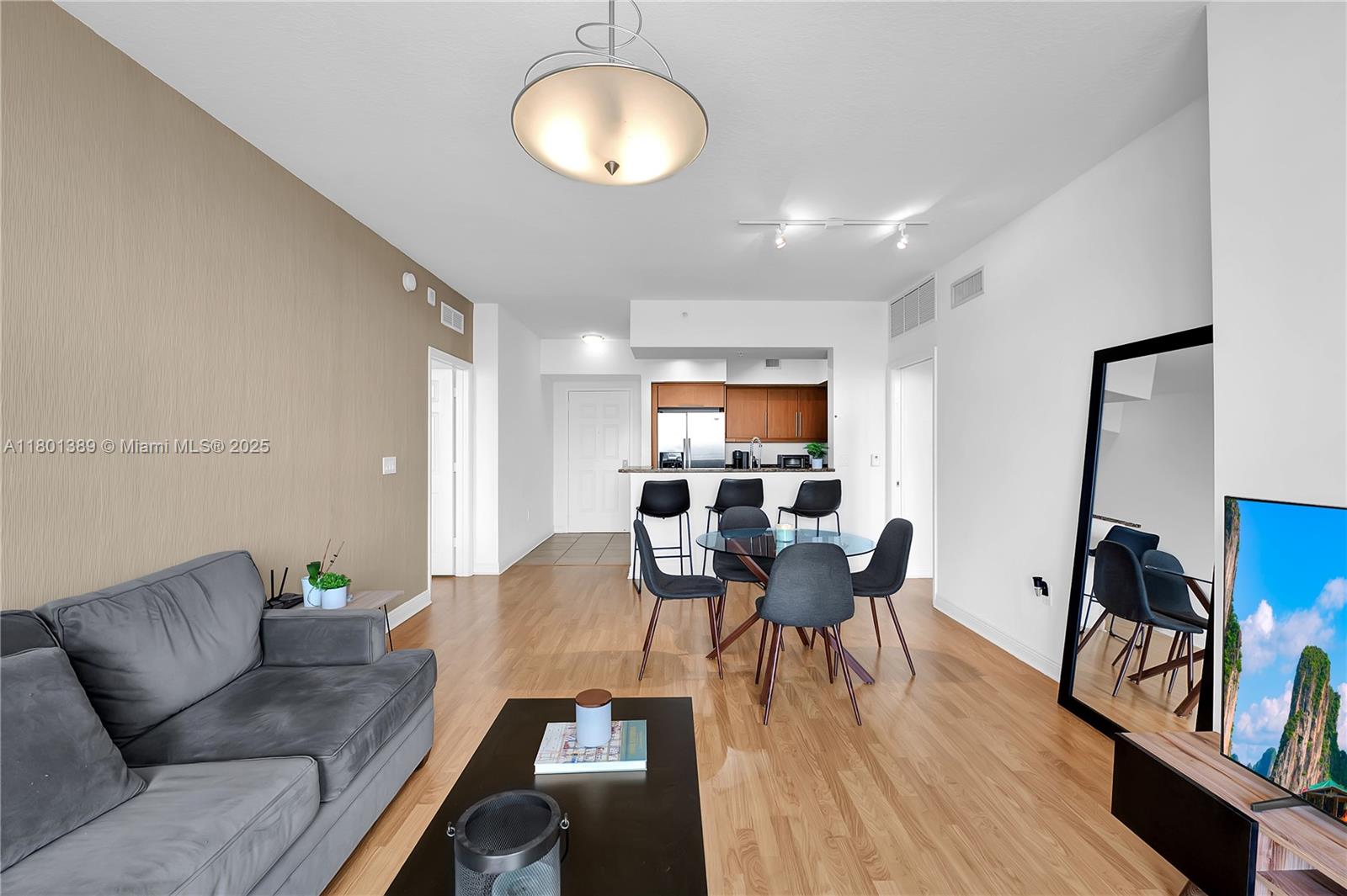 888 S Douglas Rd #910, Coral Gables, Florida image 7
