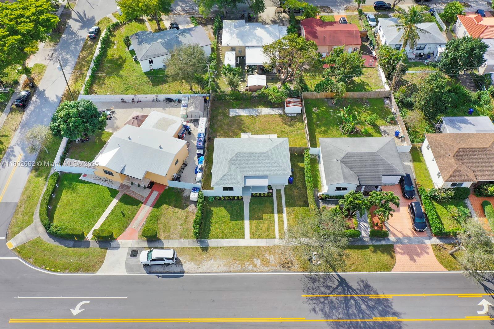 1980 NE 159th St, North Miami Beach, Florida image 24