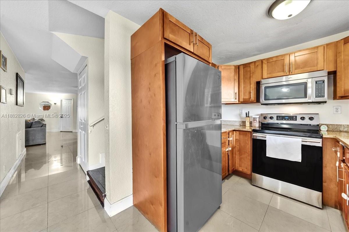 9765 NW 37th St, Sunrise, Florida image 17