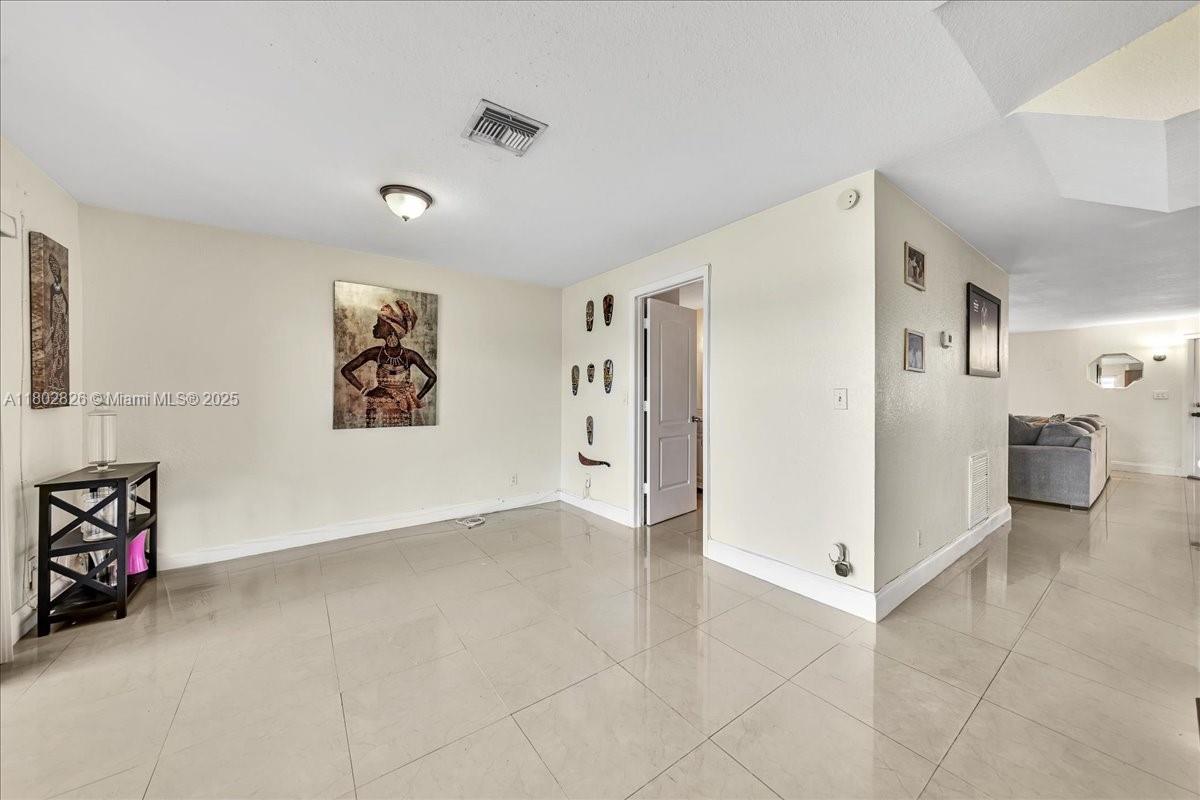 9765 NW 37th St, Sunrise, Florida image 20