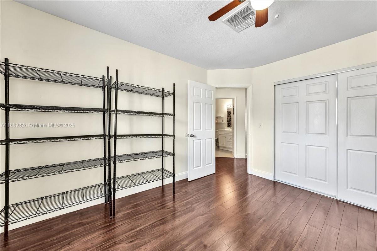 9765 NW 37th St, Sunrise, Florida image 40
