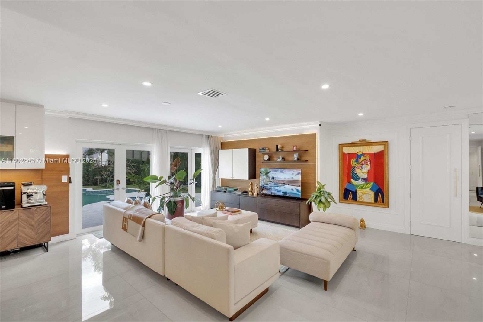 726 NE 17th Way, Fort Lauderdale, Florida image 3