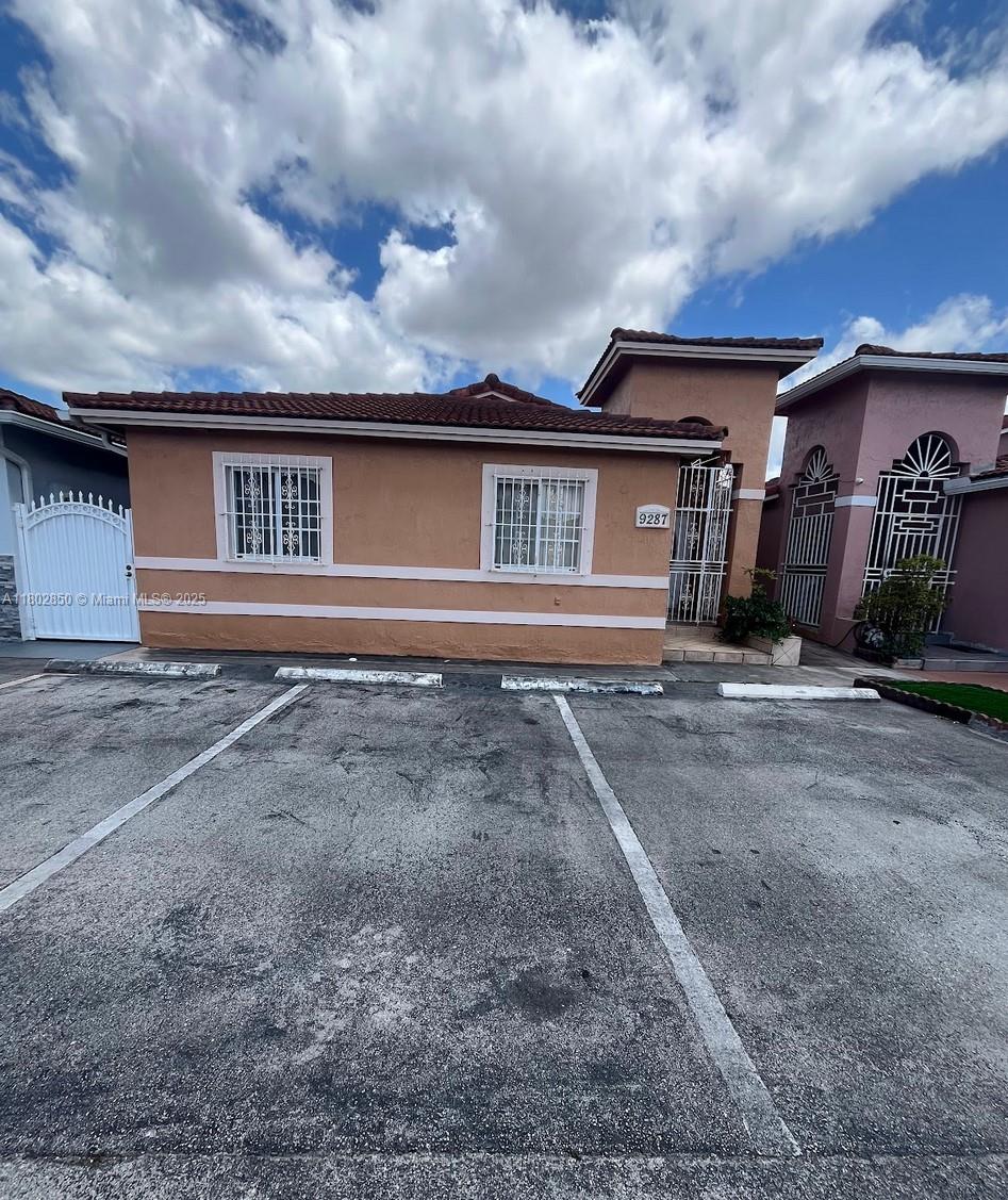 Property photo # 0
