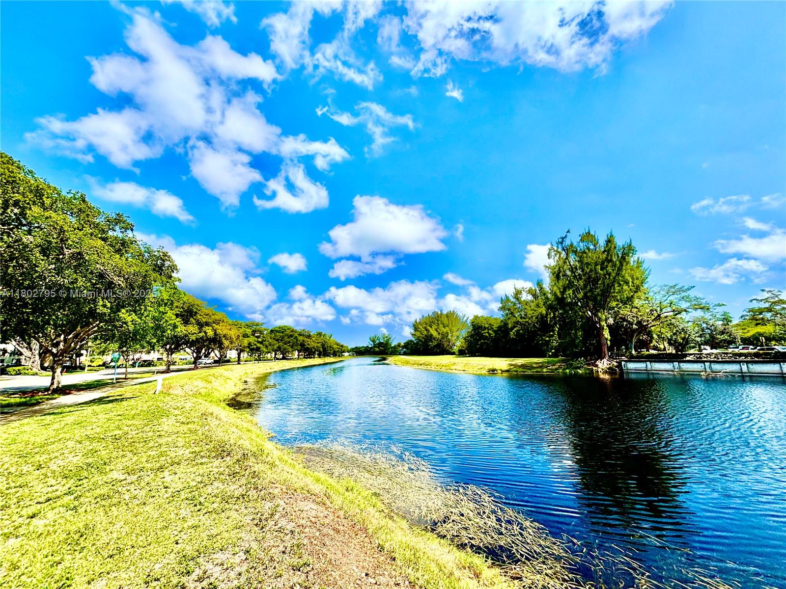 3051 S Palm Aire Dr #203, Pompano Beach, Florida image 3