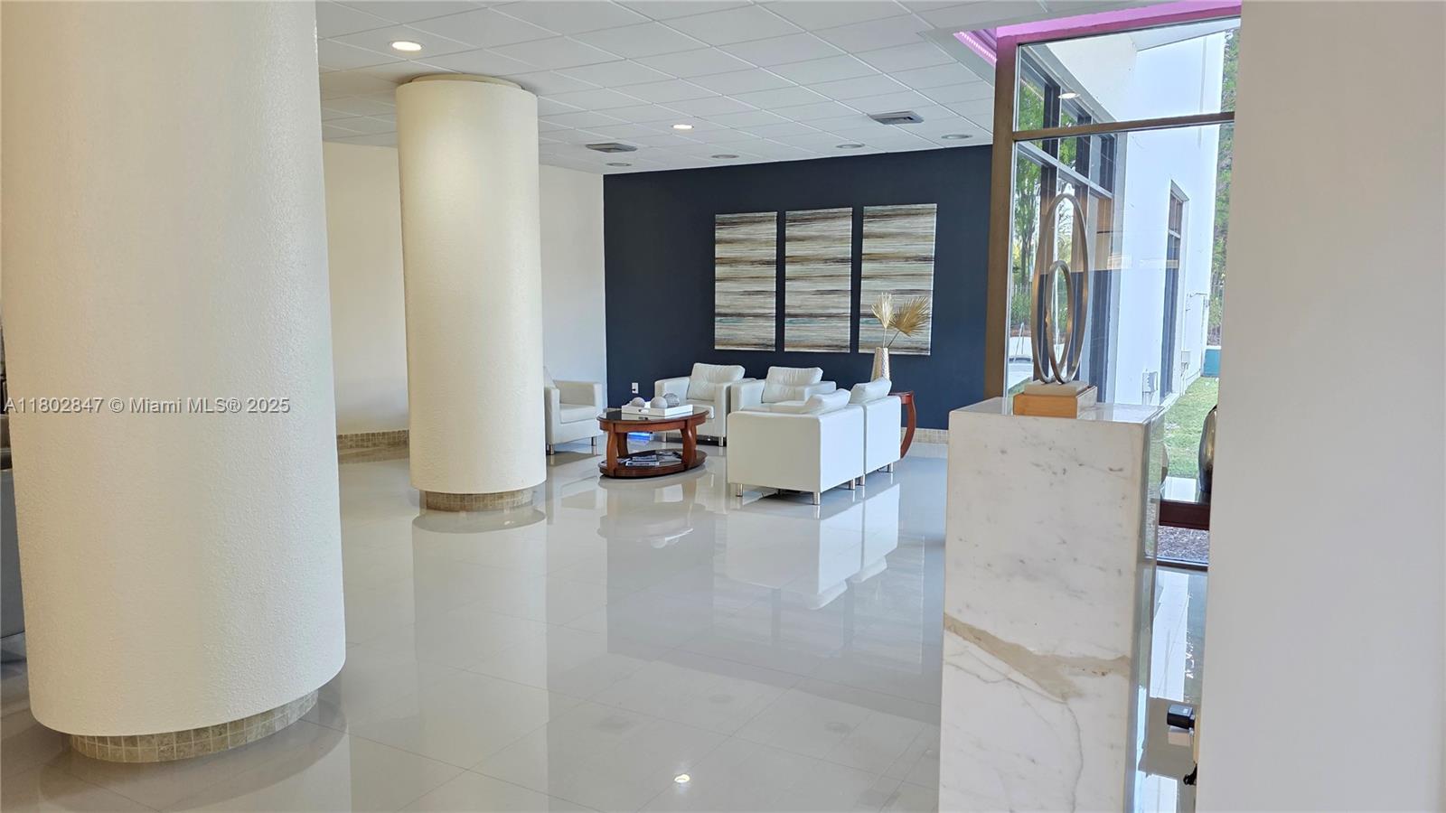 20100 W Country Club Dr #1701, Aventura, Florida image 21