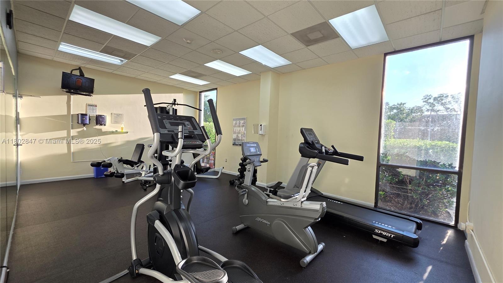 20100 W Country Club Dr #1701, Aventura, Florida image 23
