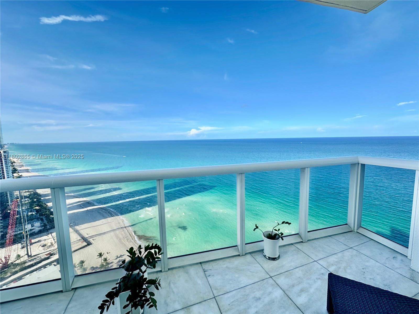 Apartamento para Alugar em Sunny Isles Beach, FL