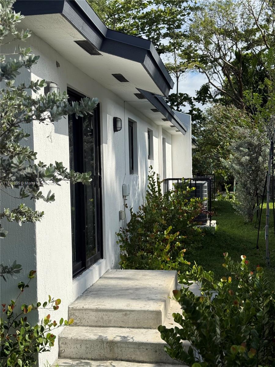 210 SW 3rd St, Florida City, Florida image 4