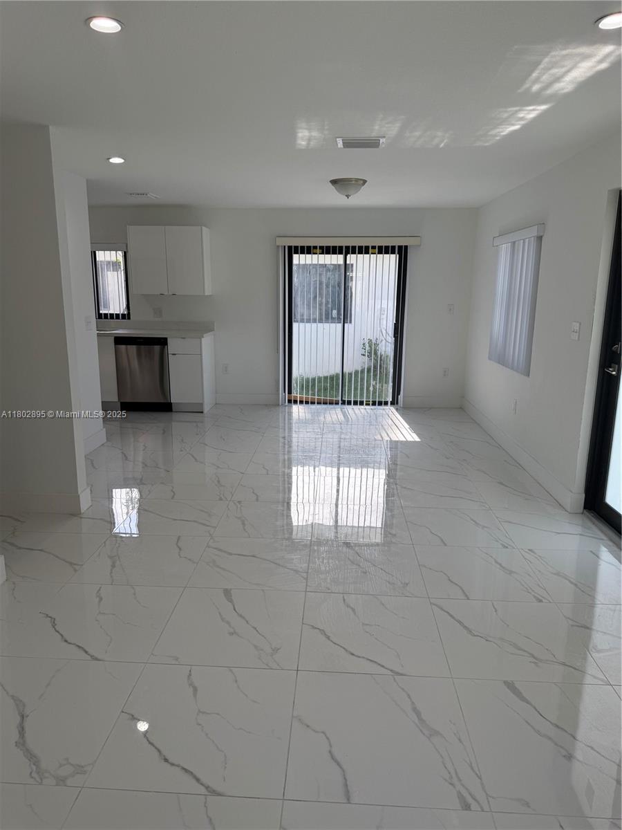 210 SW 3rd St, Florida City, Florida image 7