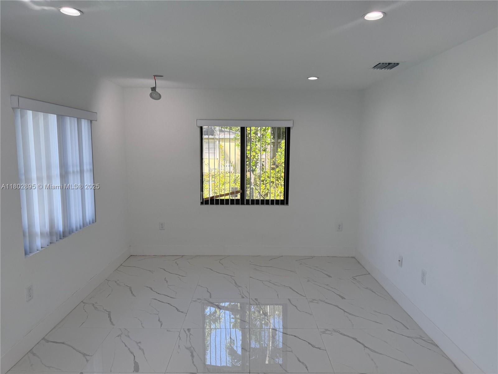 210 SW 3rd St, Florida City, Florida image 9