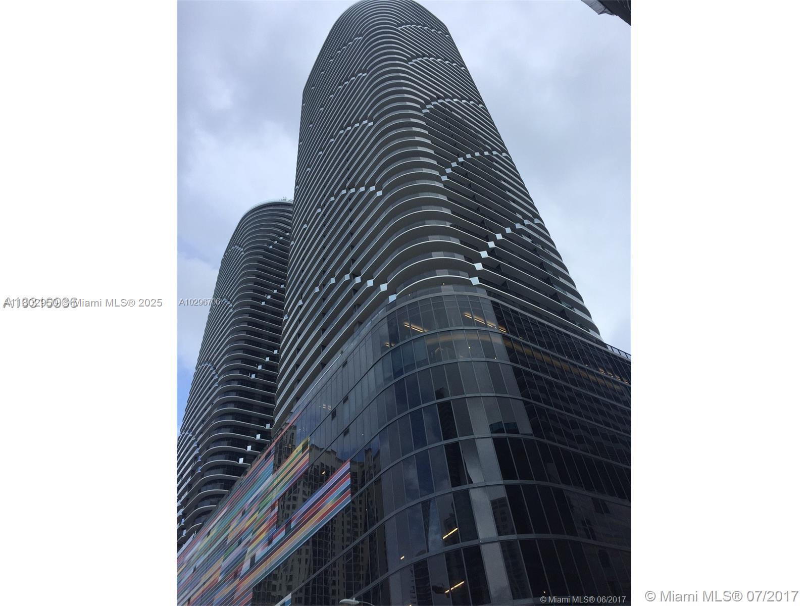 55 SW 9th St #3409, Miami FL 33130