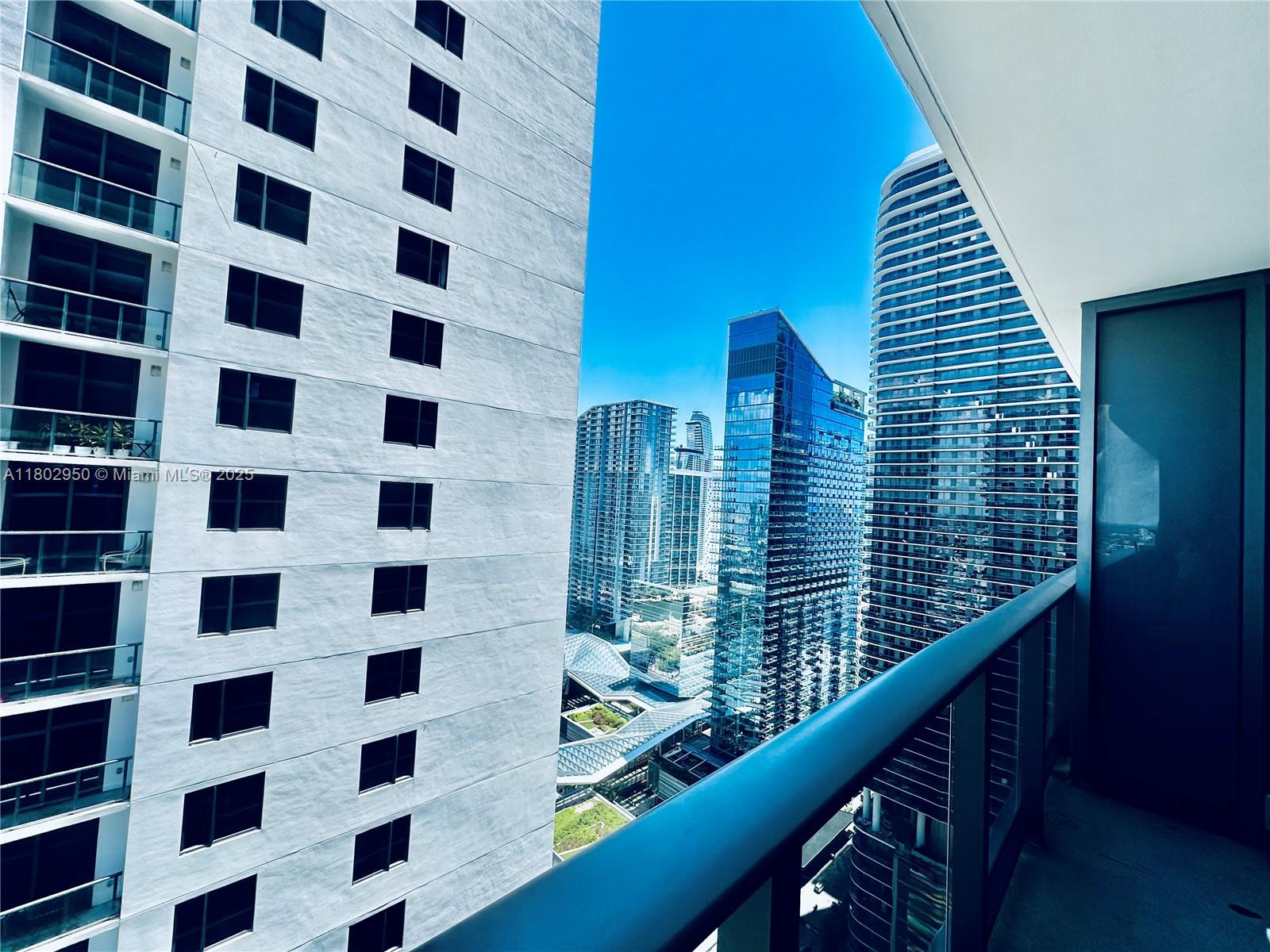 55 SW 9th St #3409, Miami FL 33130