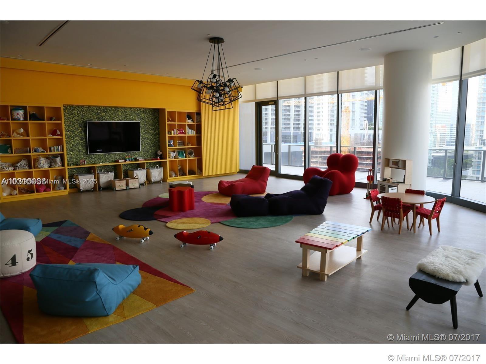 55 SW 9th St #3409, Miami FL 33130
