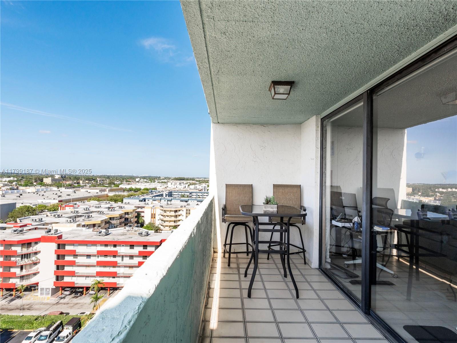 1825 W 44th Pl 1205