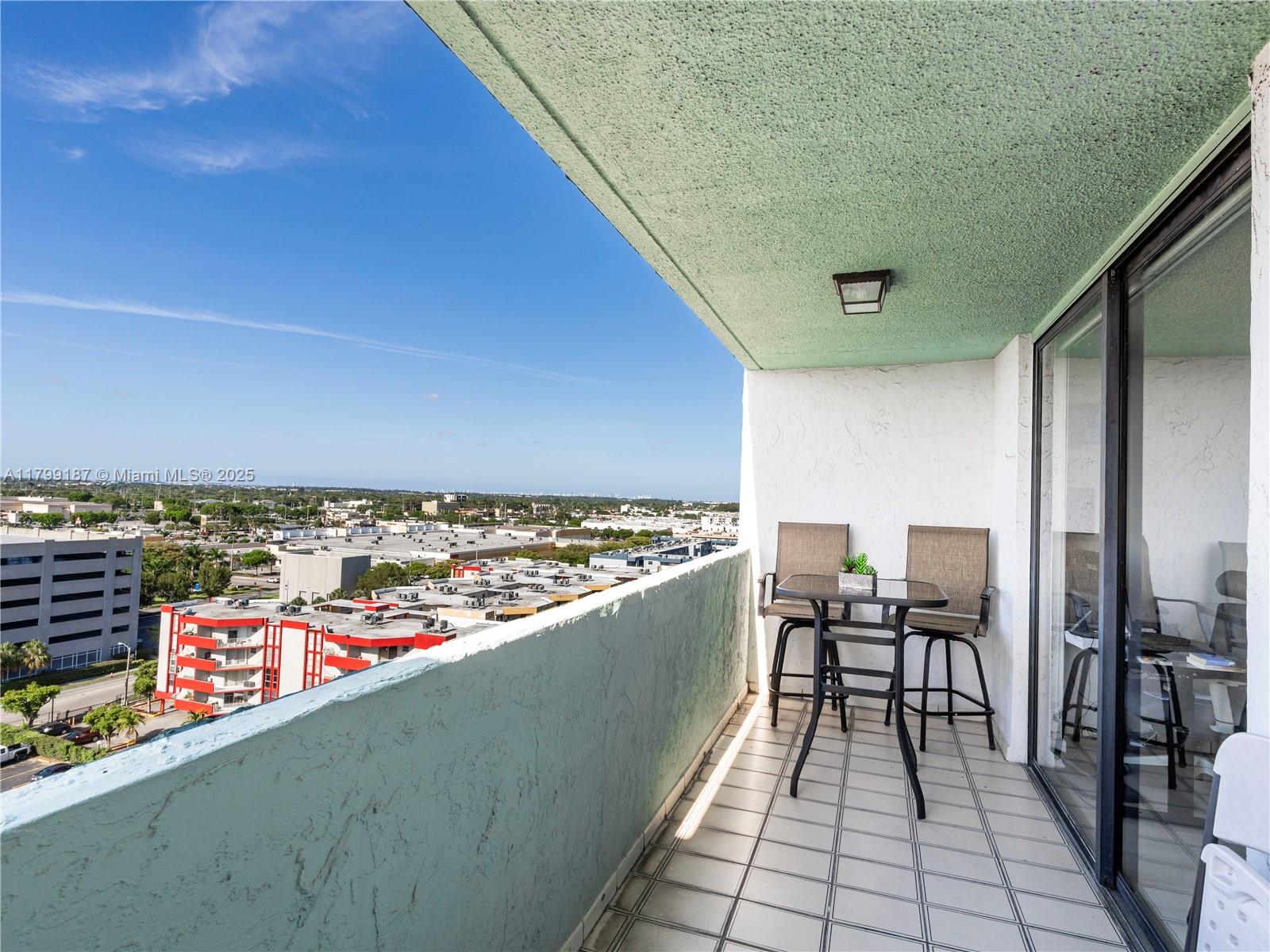 1825 W 44th Pl 1205