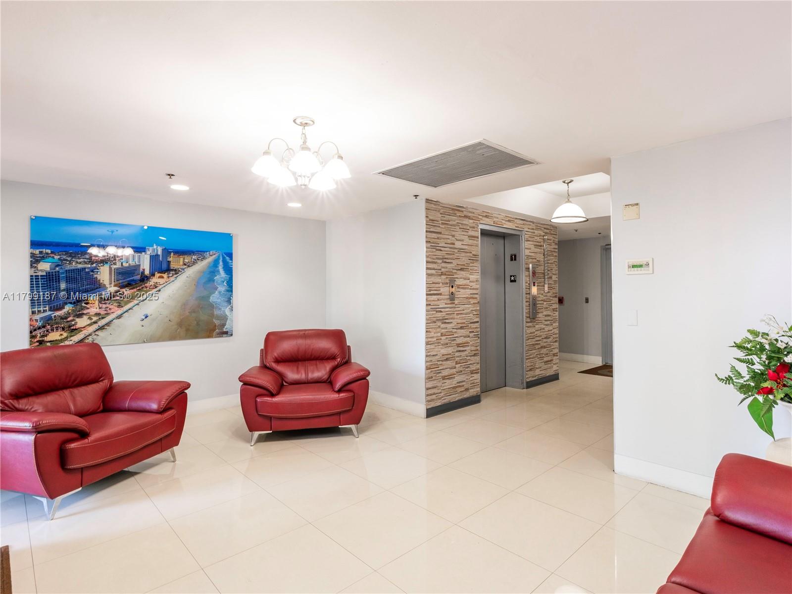 1825 W 44th Pl 1205