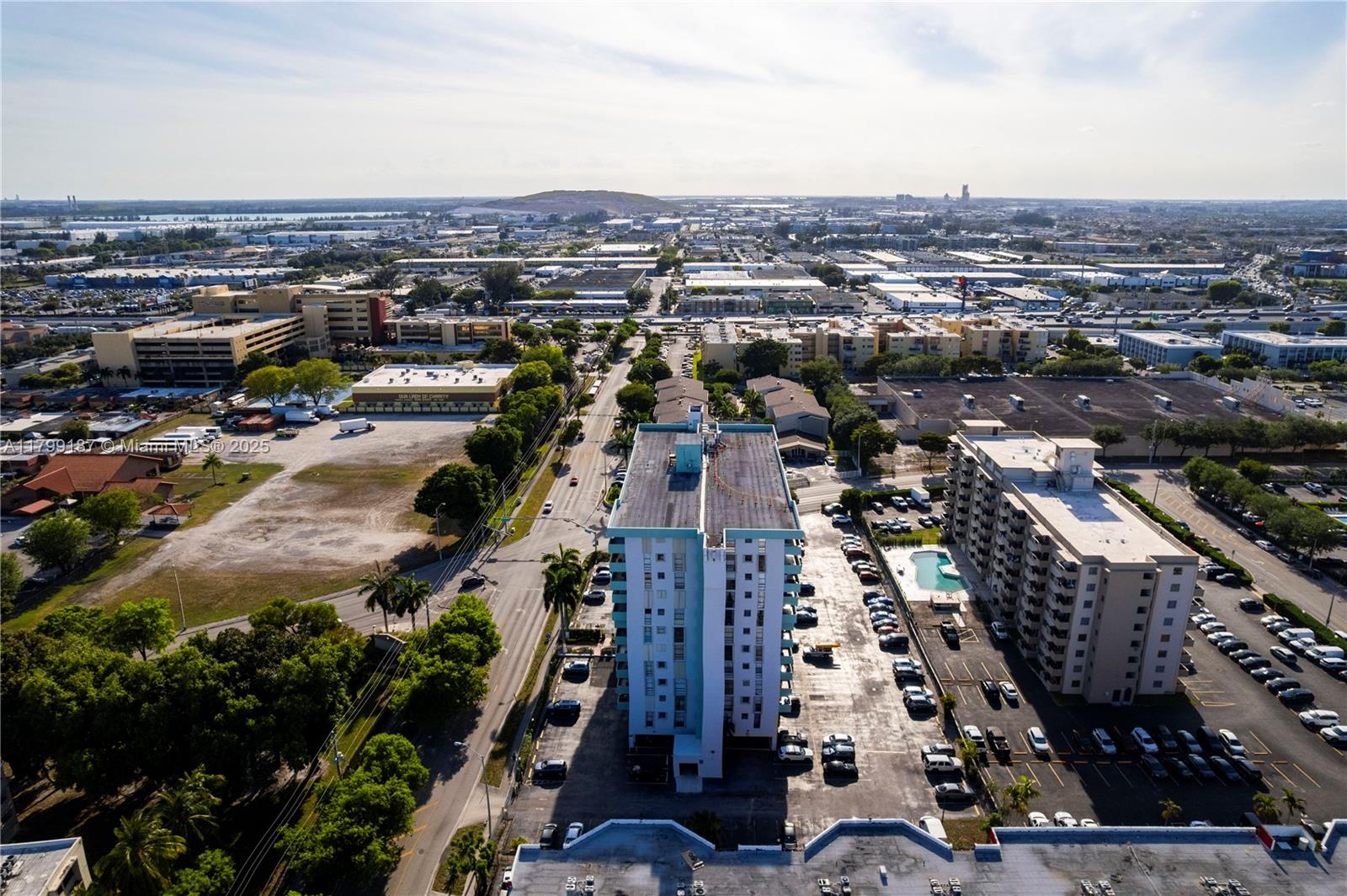 1825 W 44th Pl 1205