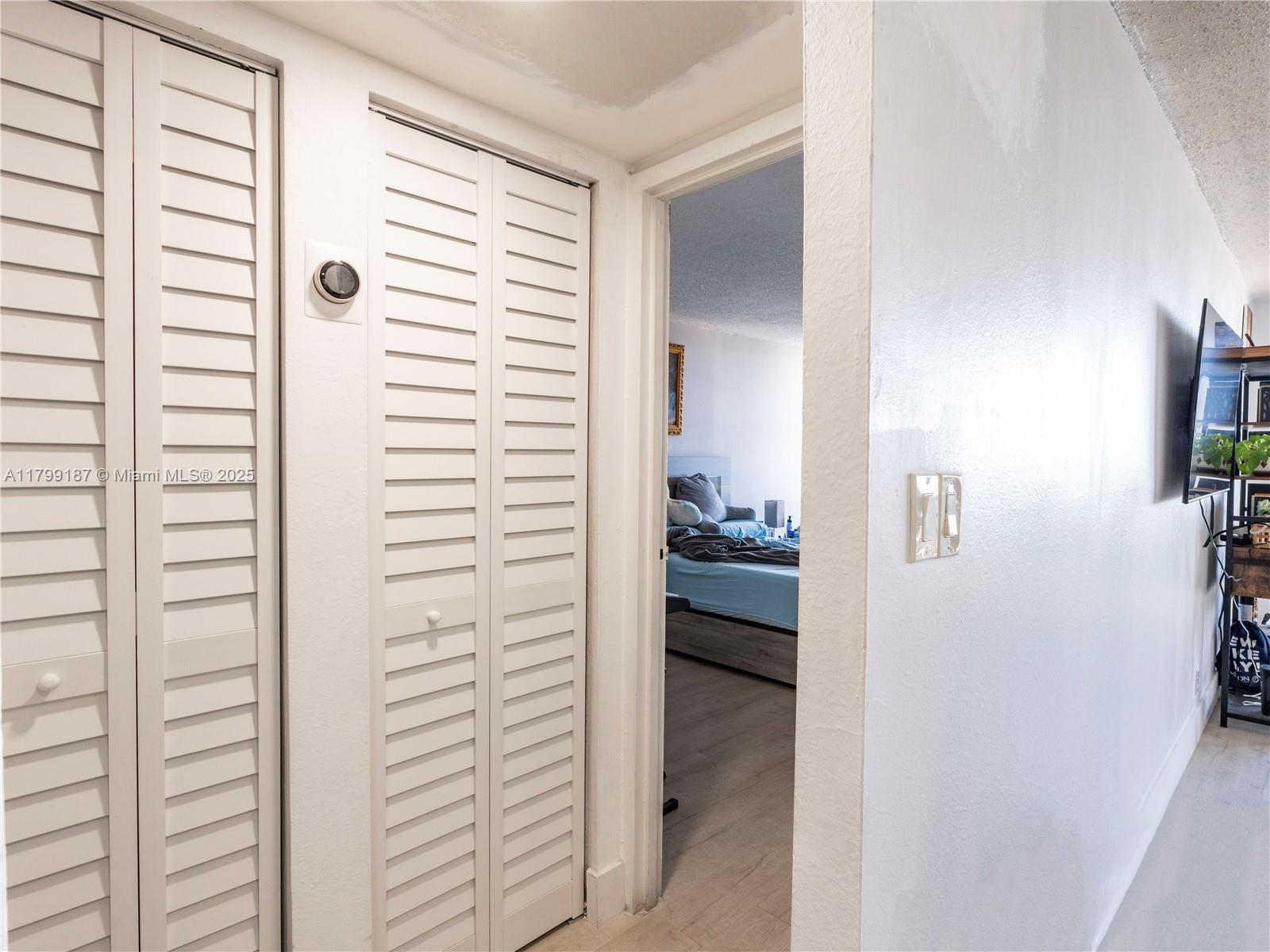 1825 W 44th Pl 1205