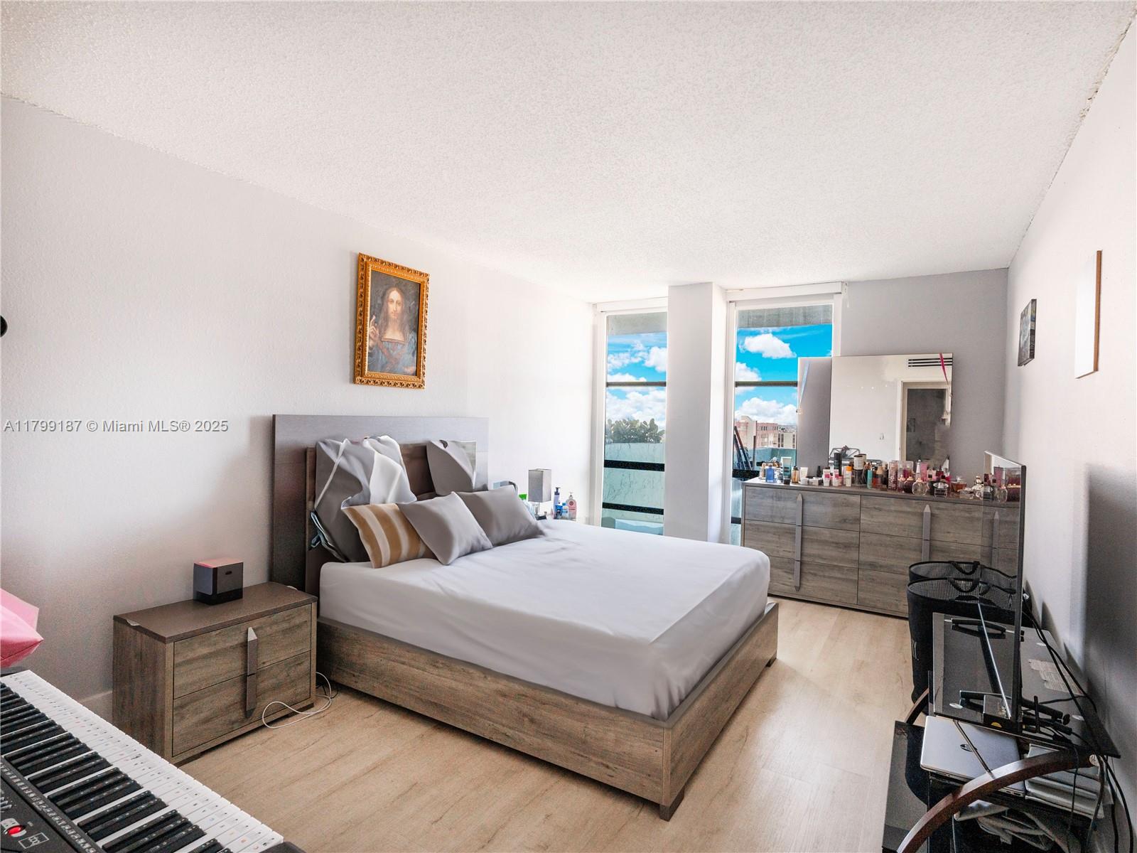 1825 W 44th Pl 1205
