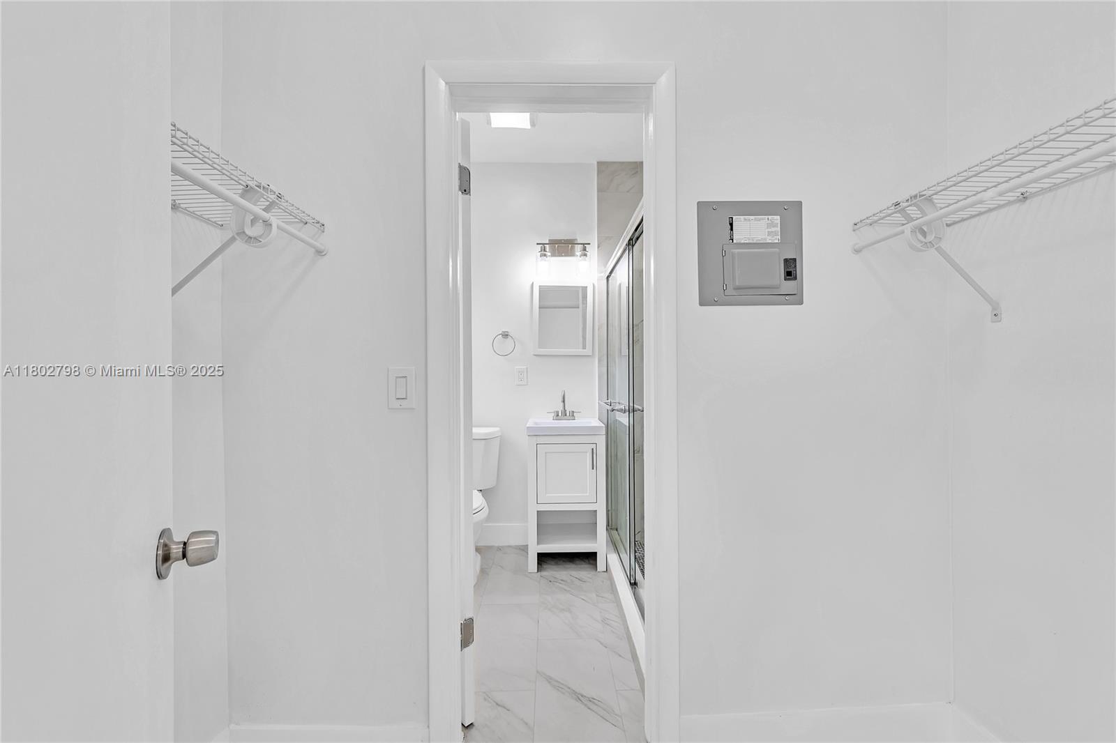 Listing Photo 14