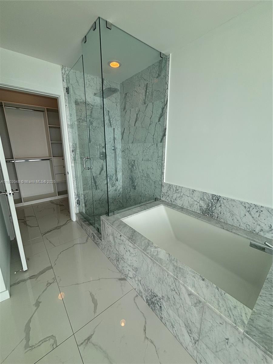480 NE 31 #2703, Miami FL 33137