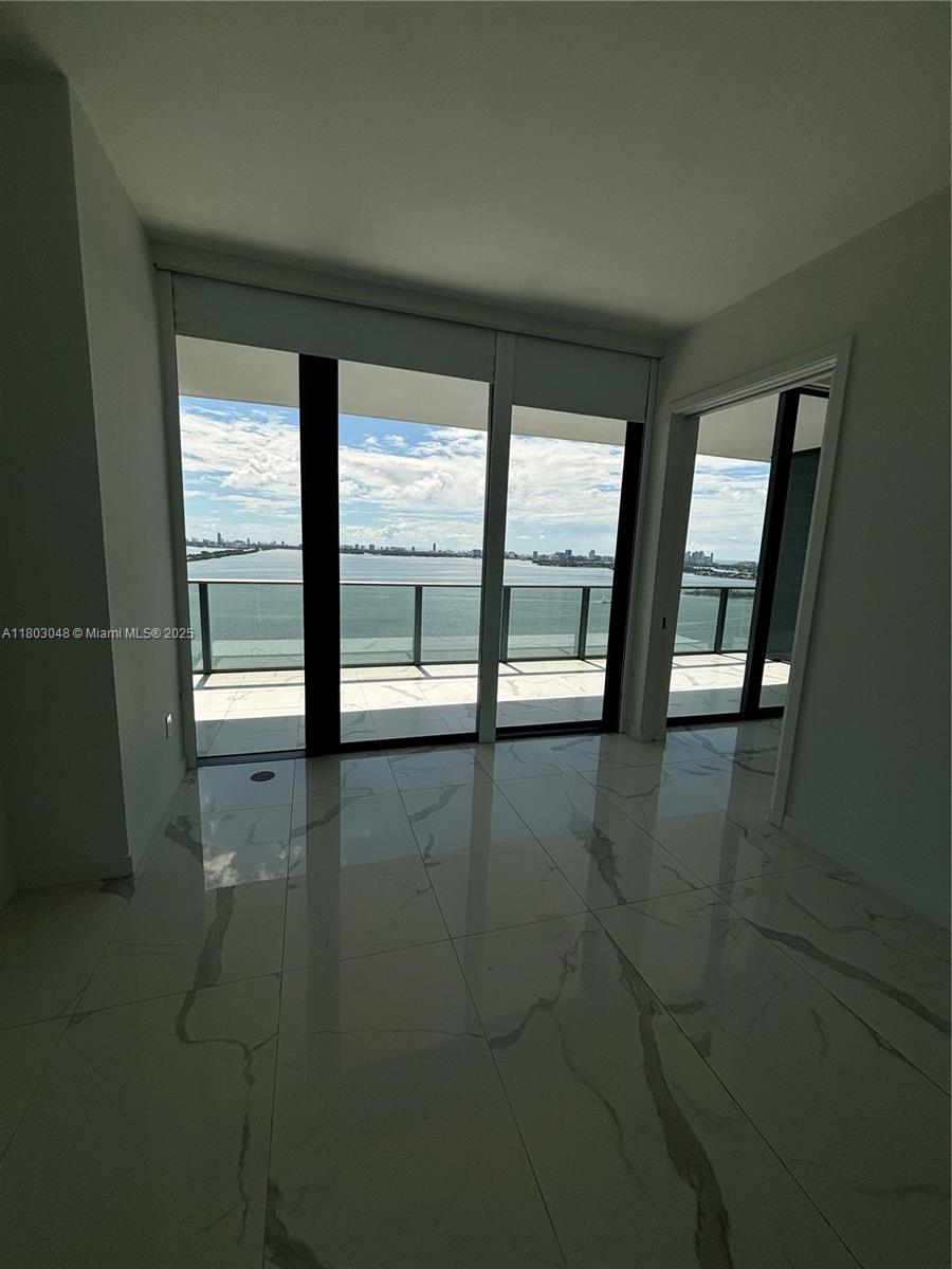 480 NE 31 #2703, Miami FL 33137