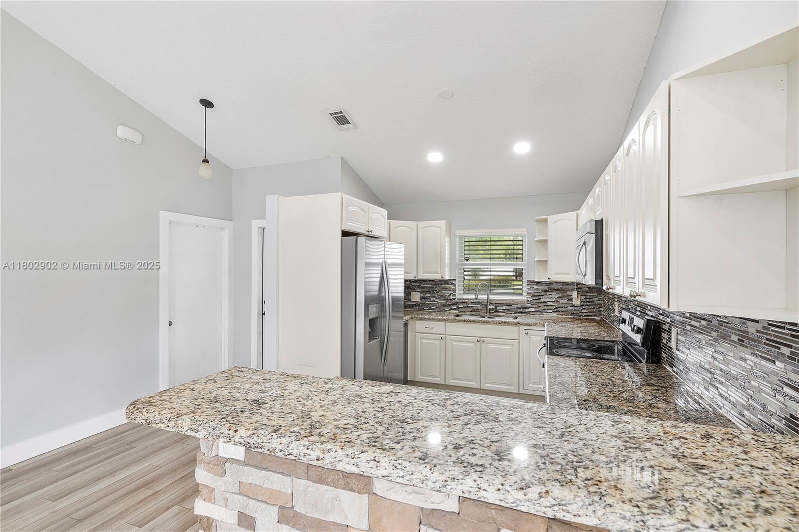 38 E Tara Lakes Dr E, Boynton Beach, Florida image 9