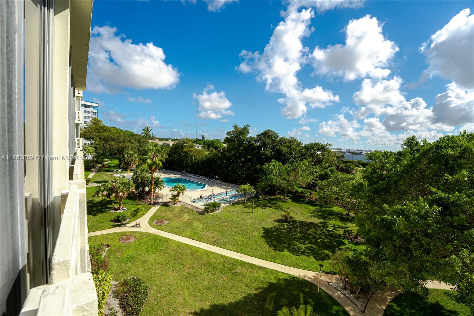 4330 Hillcrest Dr #505, Hollywood, Florida image 23