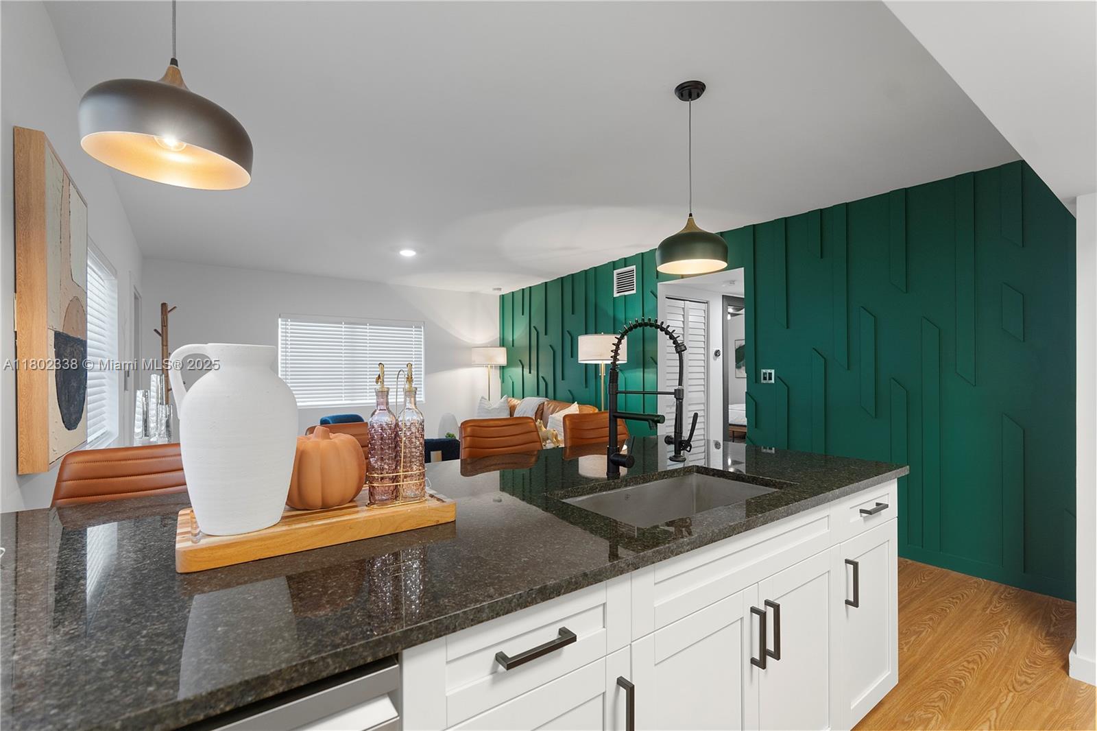 1428 NE 153rd Ter, North Miami Beach, Florida image 16
