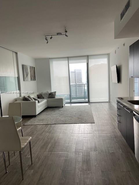 Apartamento à Venda em Miami, FL