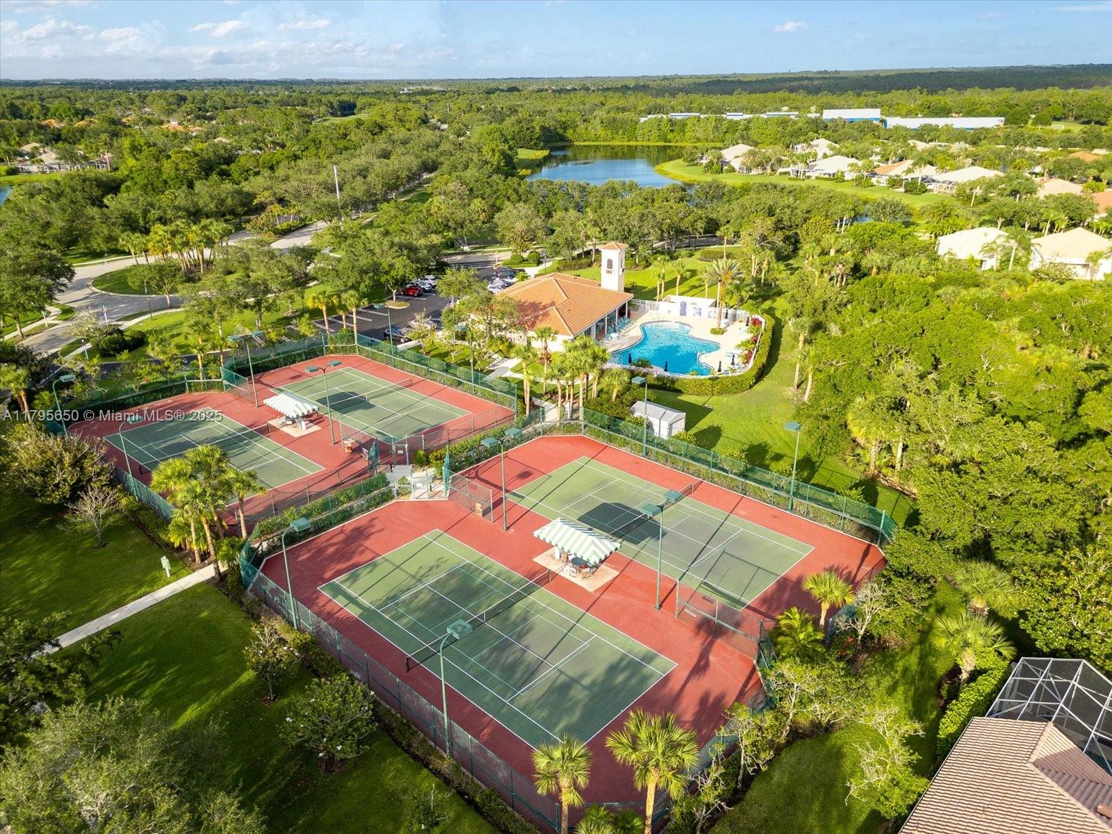 8467 SE Retreat Dr, Hobe Sound, Florida image 31