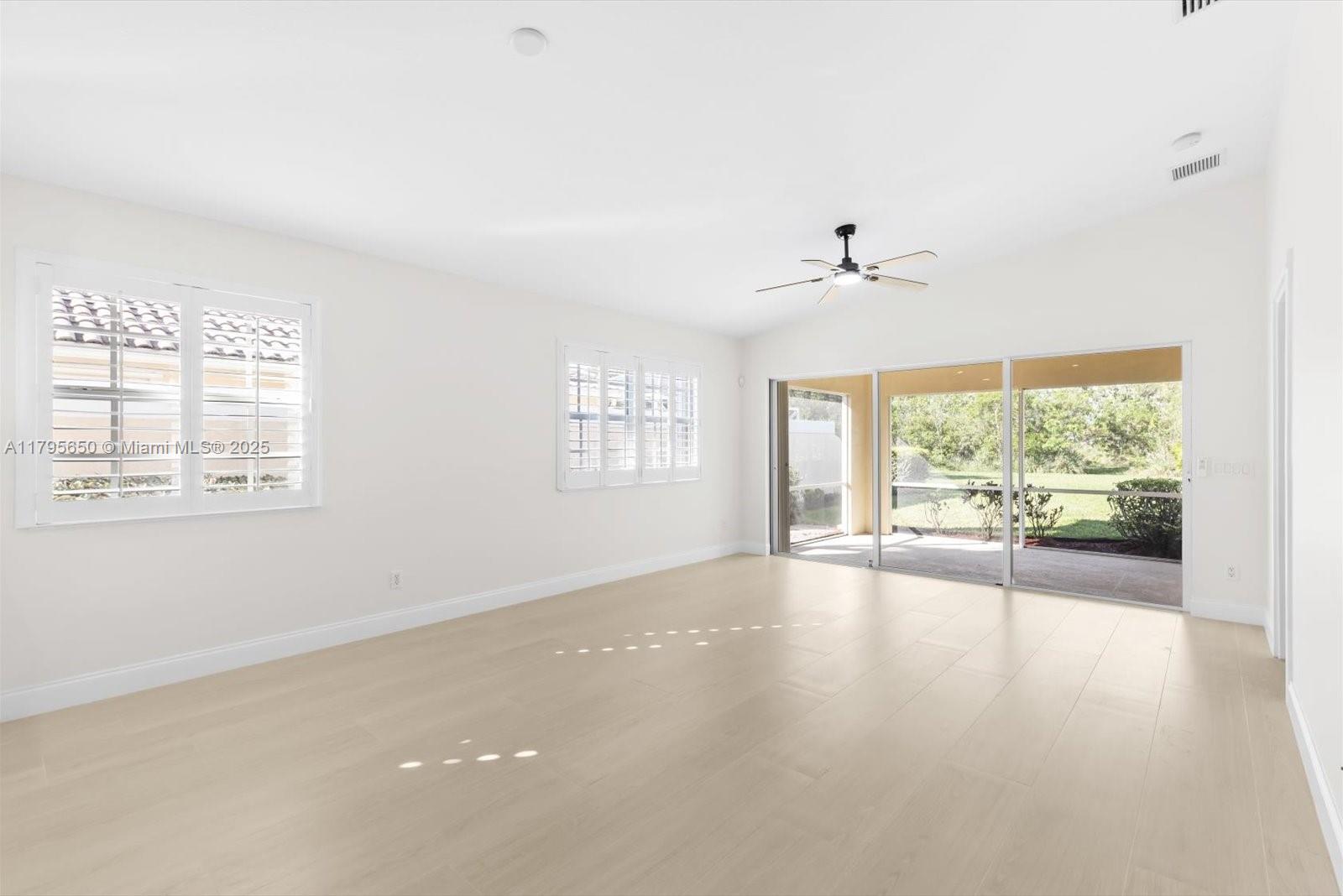 8467 SE Retreat Dr, Hobe Sound, Florida image 6