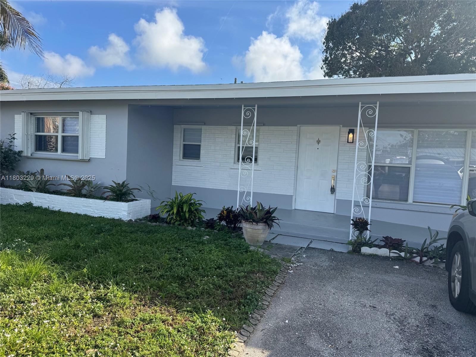 770 NW 38th St, Oakland Park, Florida image 3