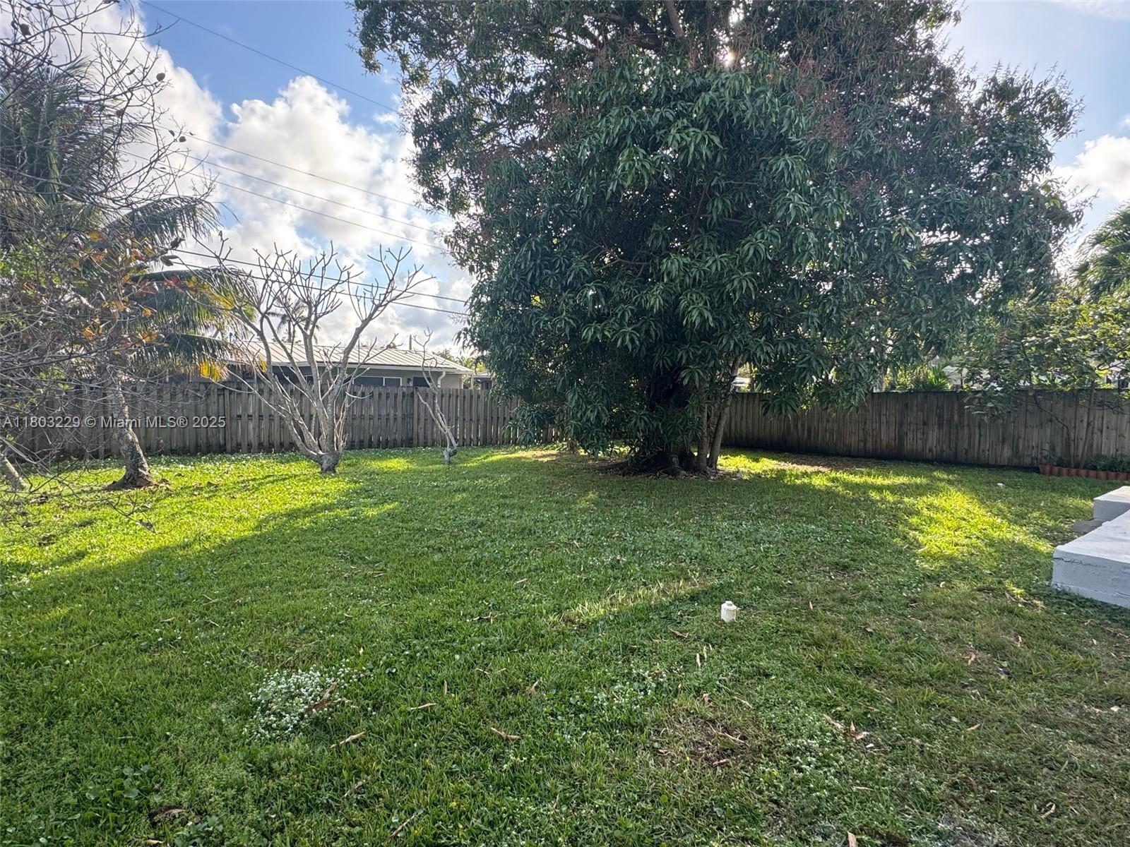 770 NW 38th St, Oakland Park, Florida image 8