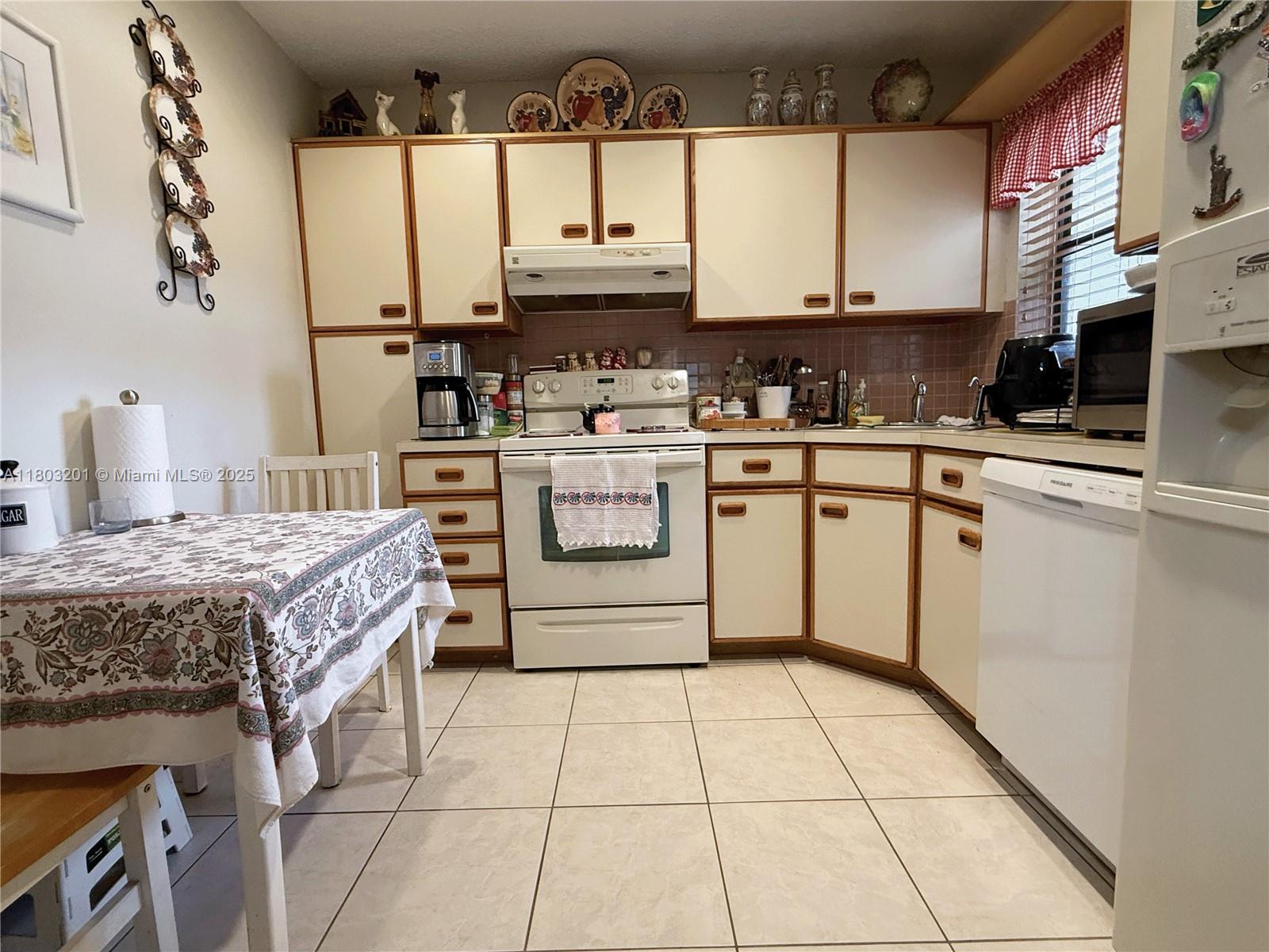 2903 S Carambola Cir S #2094, Coconut Creek, Florida image 6