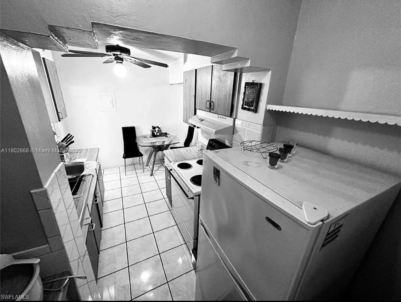 422 NW 25th Ct, Miami, Florida image 3