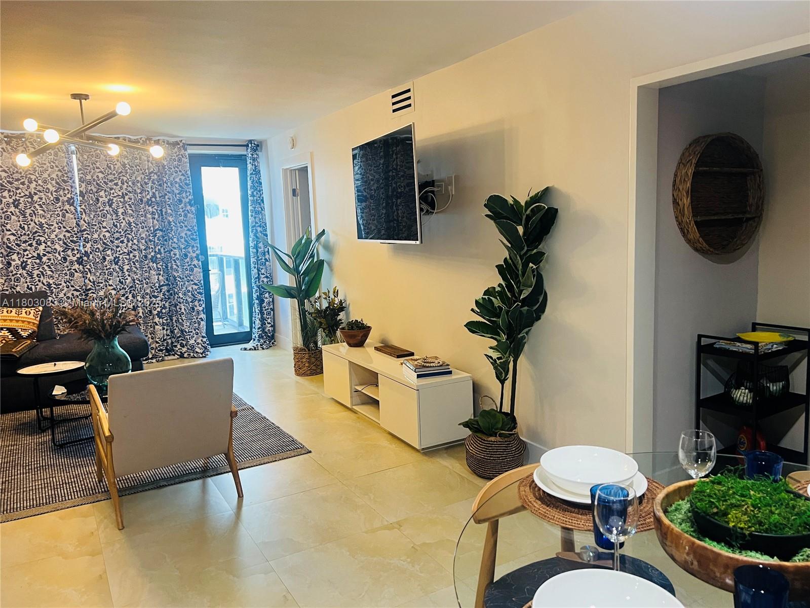 5225 Collins Ave #914, Miami Beach, Florida image 11