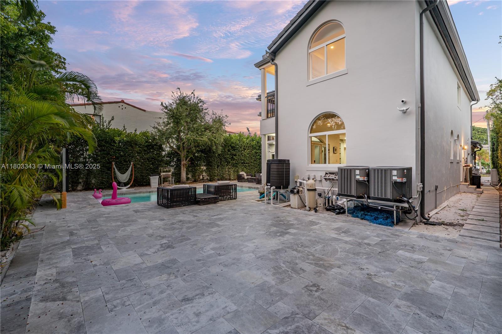 Listing Photo 18