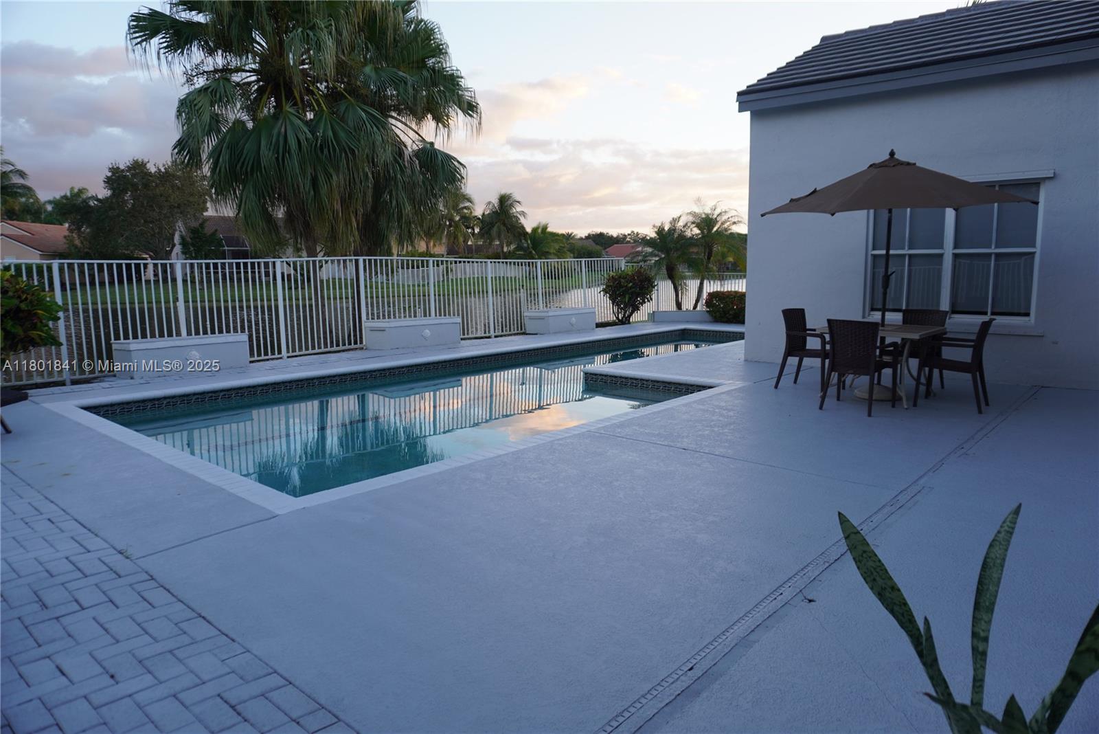 1132 Cedar Falls Dr, Weston, Florida image 6