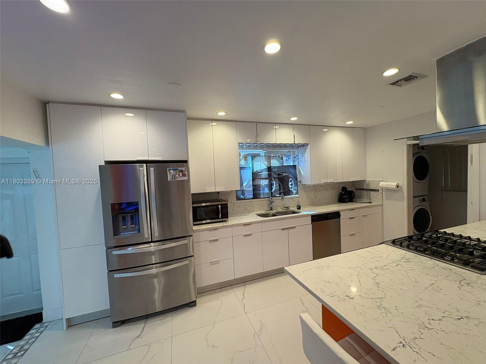 963 Nautilus Isle, Dania Beach, Florida image 21