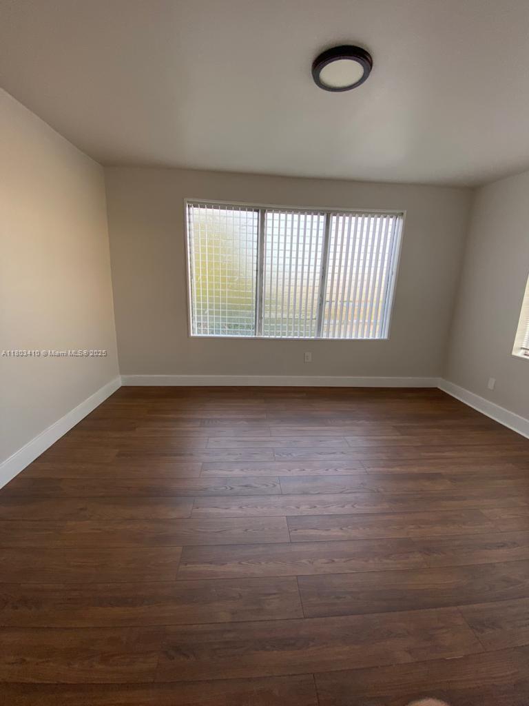 1554 SW 5th St, Miami, Florida image 3
