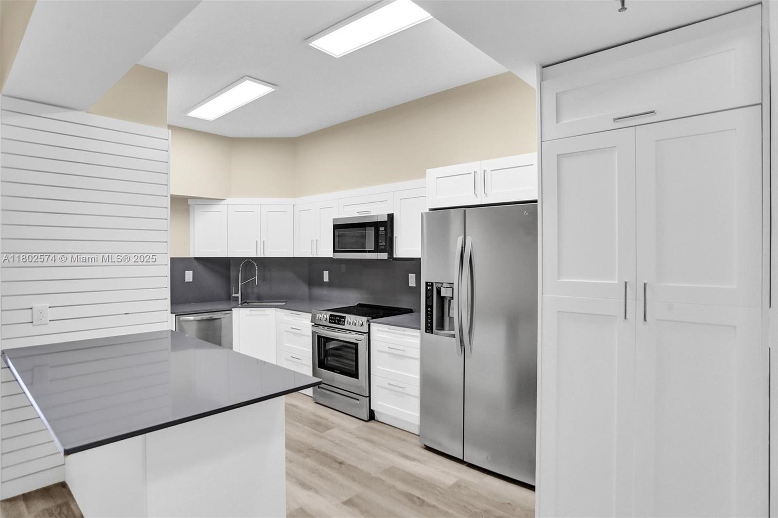 Property photo # 2