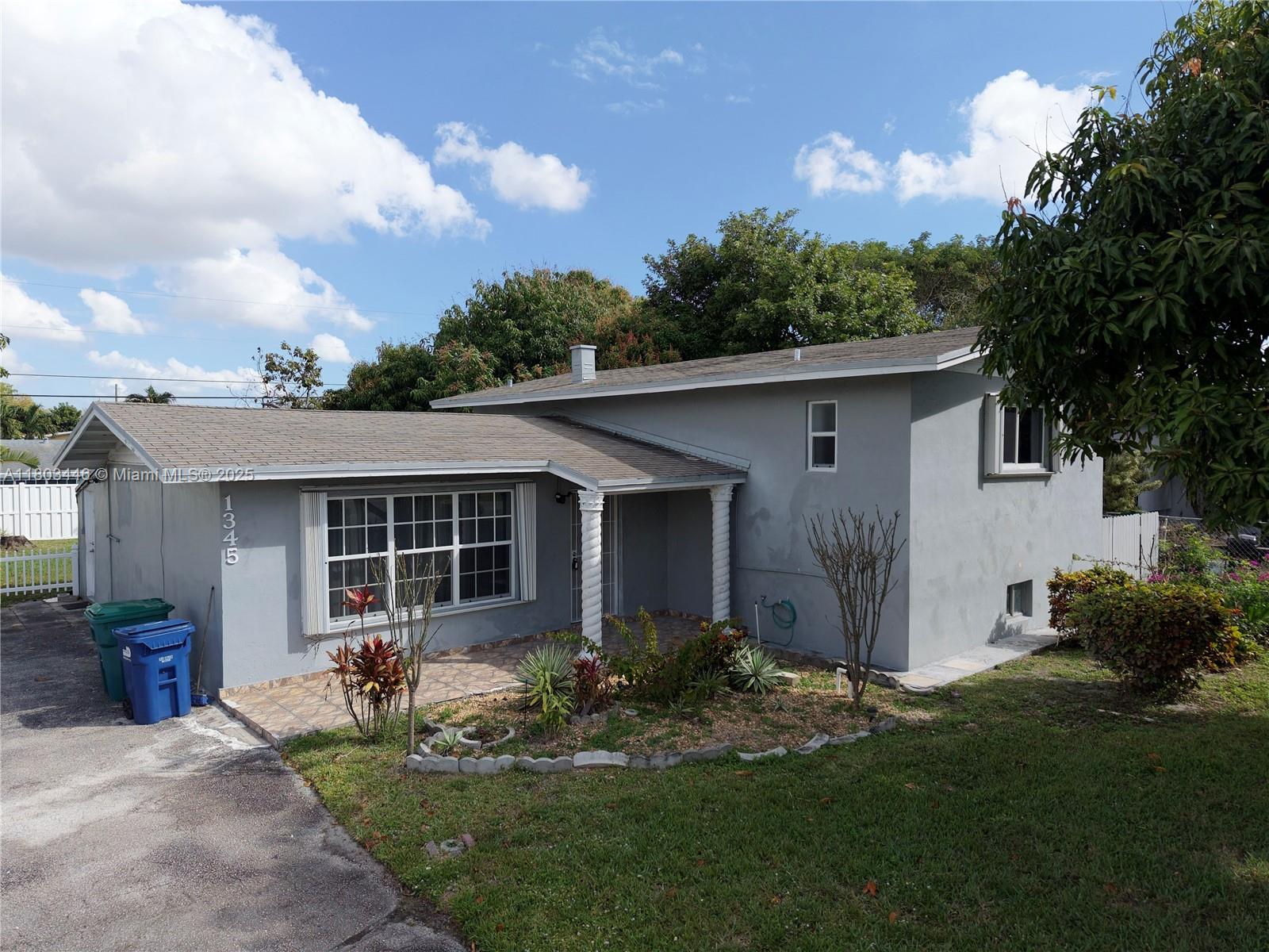 1345 NE 199th St, Miami, Florida image 3